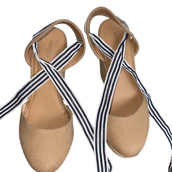 Express Women's Espadrille Wedge Platform Sandals Ribbon ankle Lace up sz:6 - Picture 8 of 13